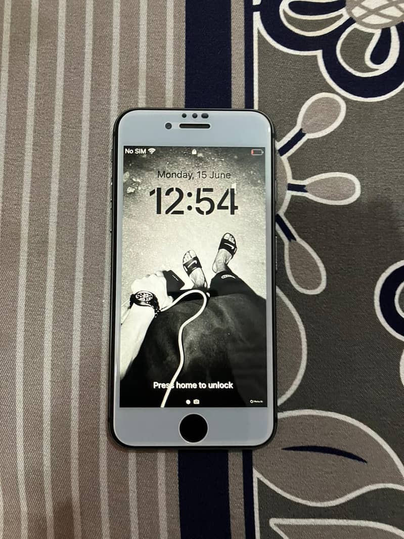 Apple iPhone 8 3