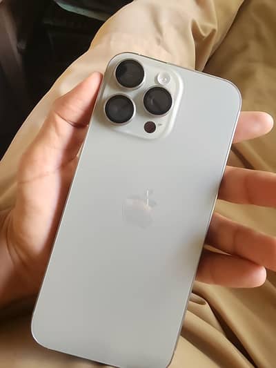 Apple iPhone 16 Pro Max