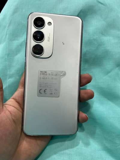 Tecno spark 40 pro plus