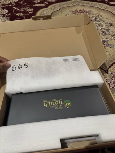 PM laptop (Machrevo)