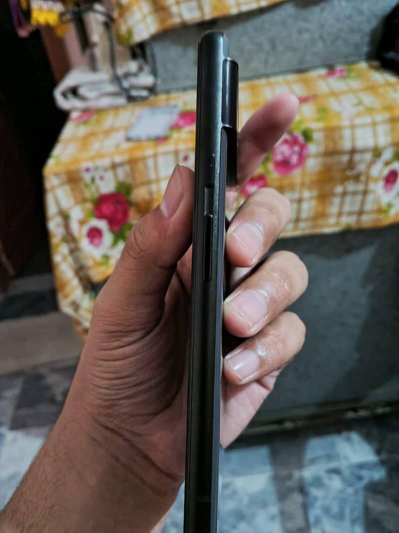 Google Pixel 6 4