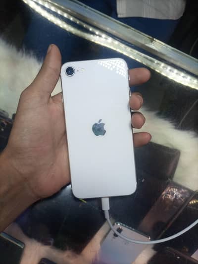 Apple iPhone SE