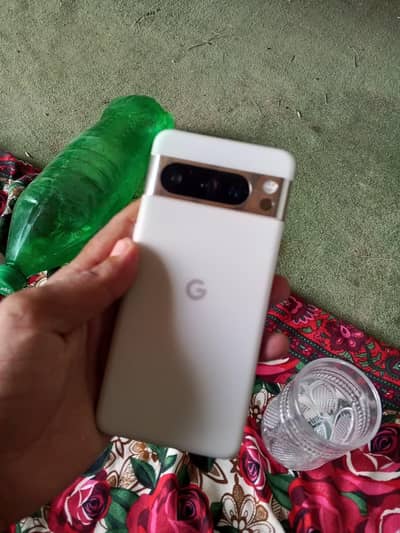 Google Pixel 8 Pro