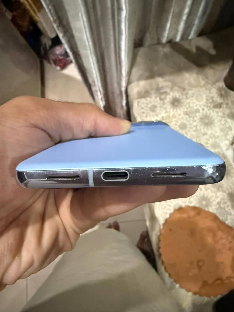Google Pixel 8 Pro 4