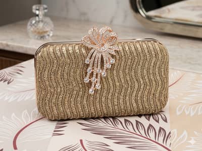 Luxury Rose Gold / Golden Shimmer Clutch with Crystal Bow Brooch (Use