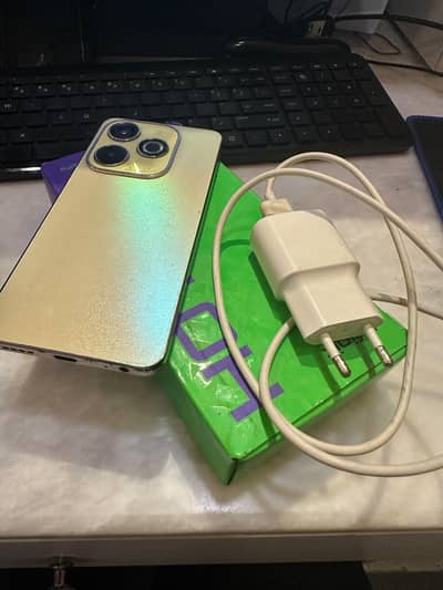 Infinix Hot 40i (8/128)