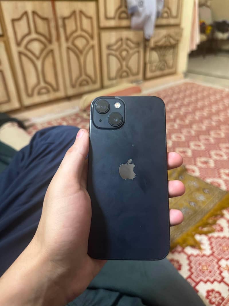 Apple iPhone 13 0