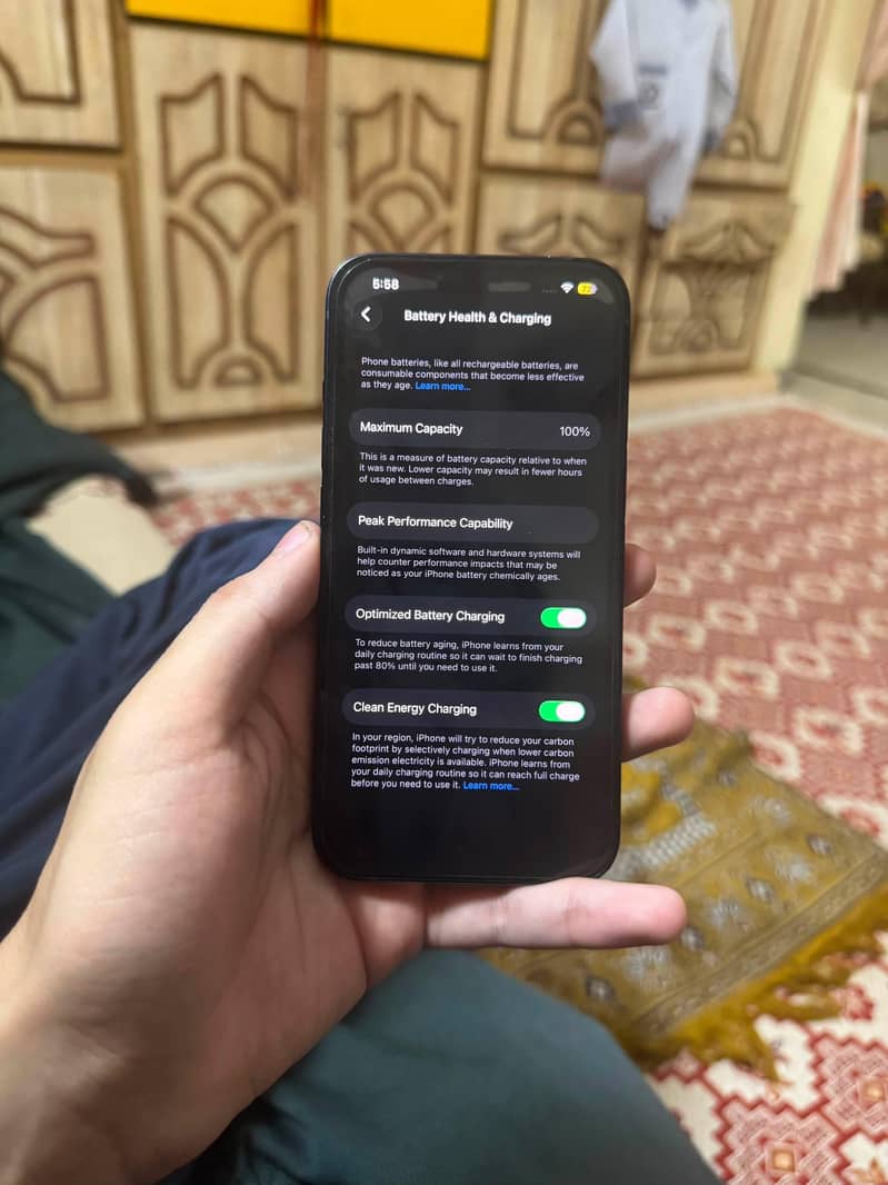 Apple iPhone 13 6