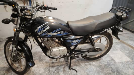 Suzuki Gs 150 SE 2017 model