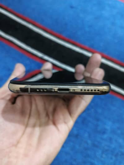 Apple iPhone XS