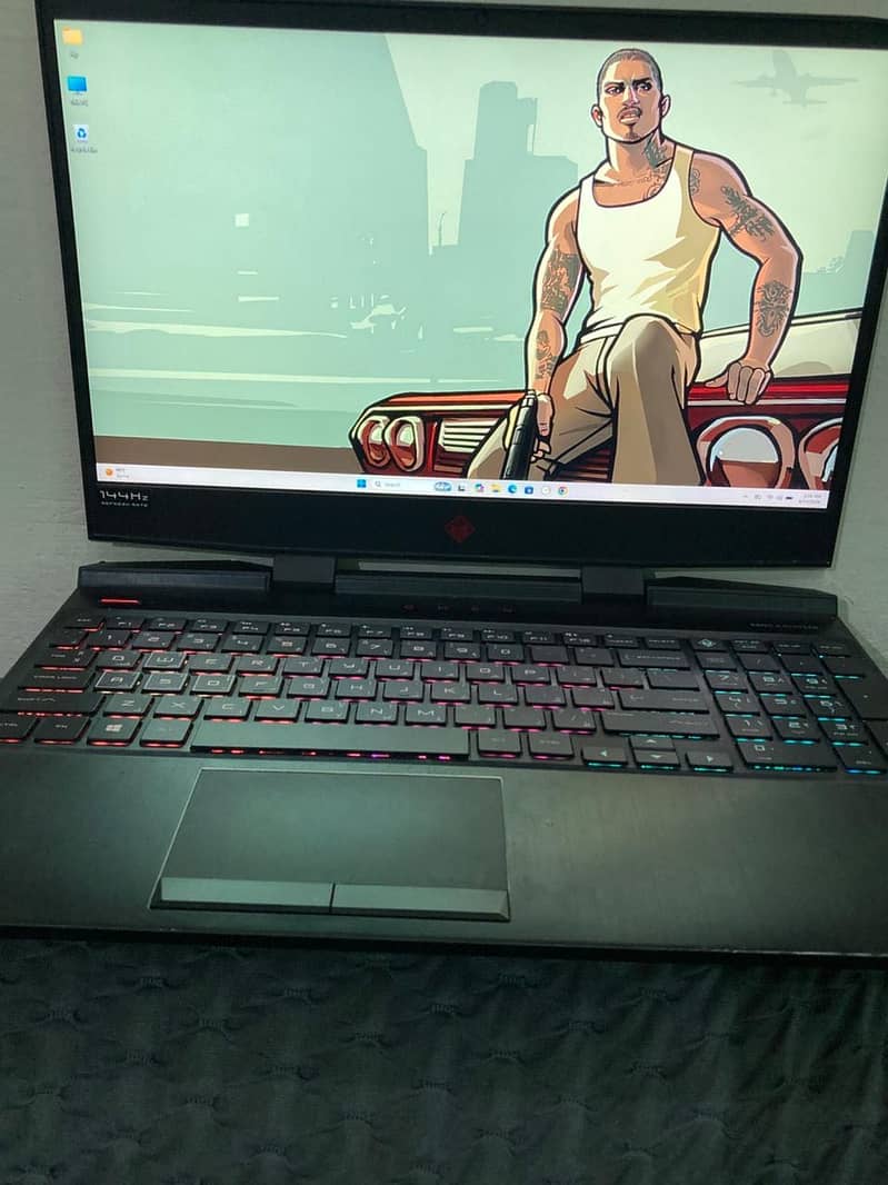 HP OMEN 4