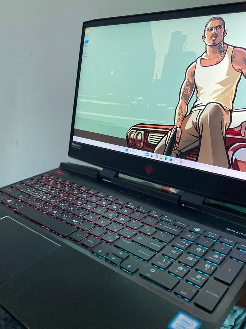 HP OMEN 5