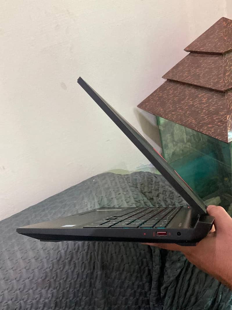 HP OMEN 6