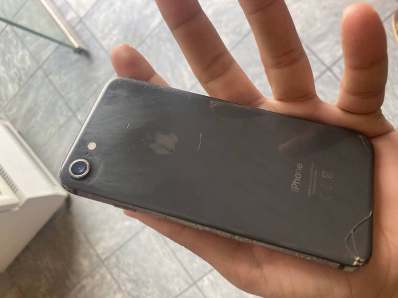 Apple iPhone 8 5