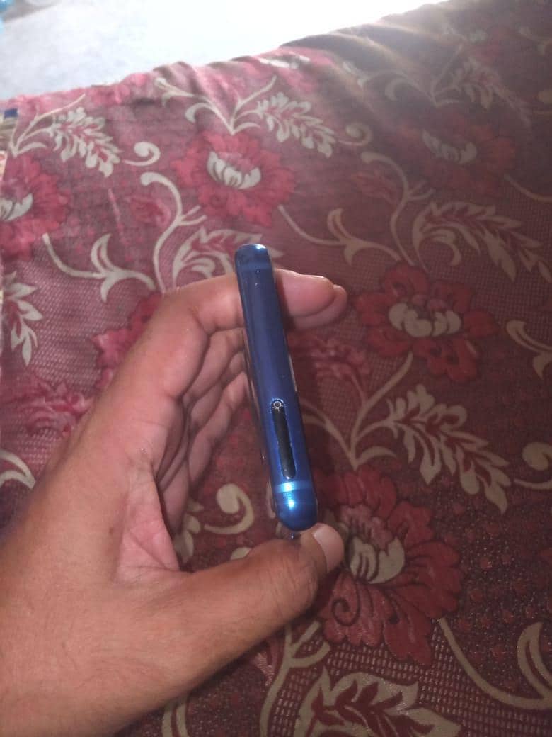 Samsung Mobile Note 8 3