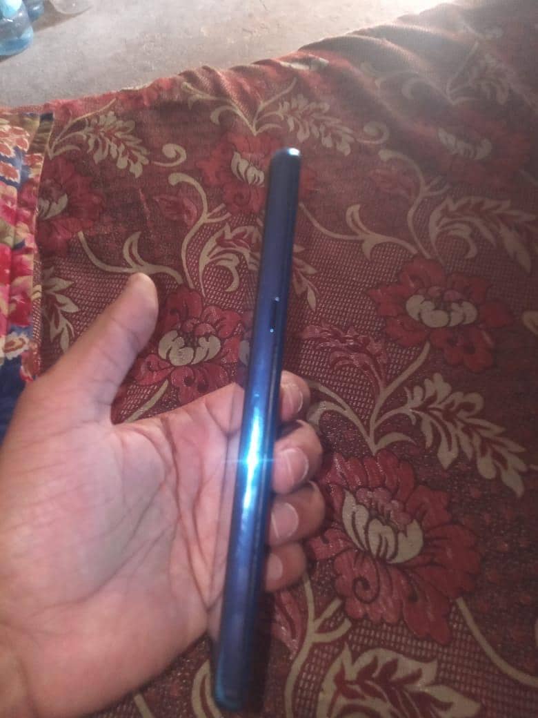 Samsung Mobile Note 8 6