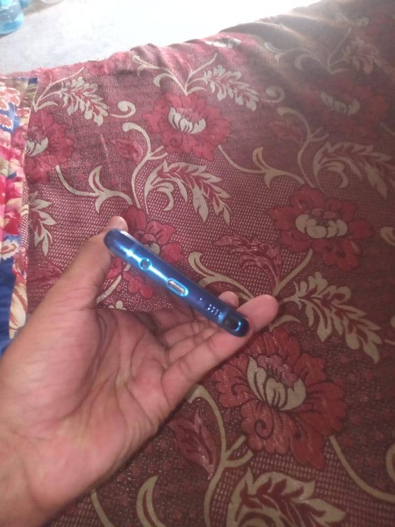 Samsung Mobile Note 8 7