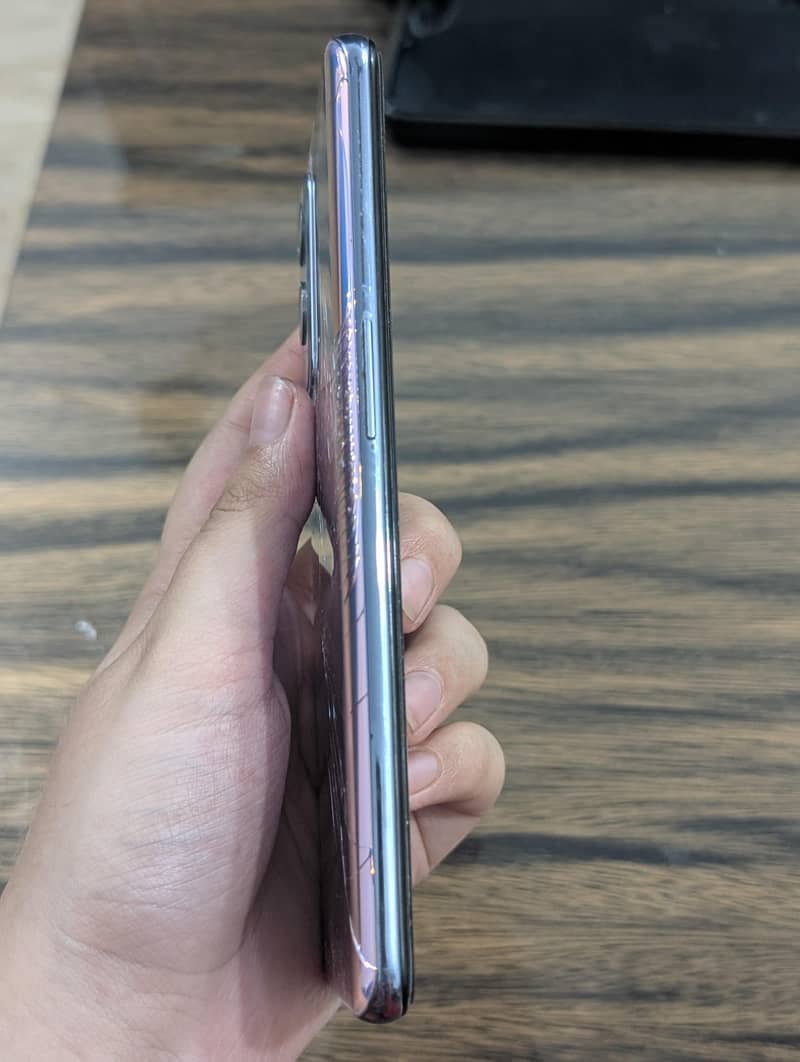 One Plus 9 5g 4