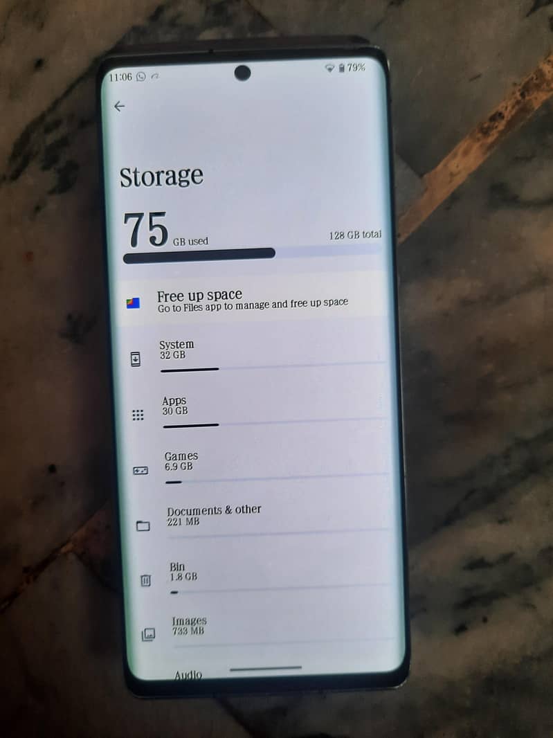 Sharp Aquos R6 3