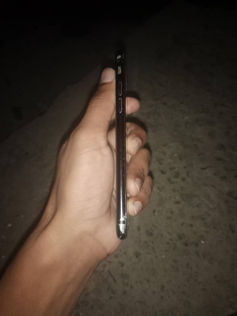 Apple iPhone 7 2