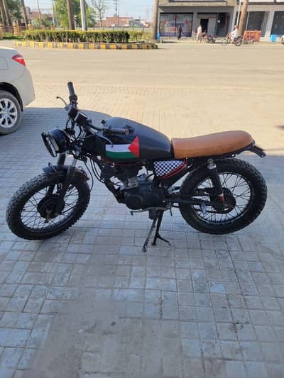 Modified cafe racer bike honda 125cc | unique custom build .