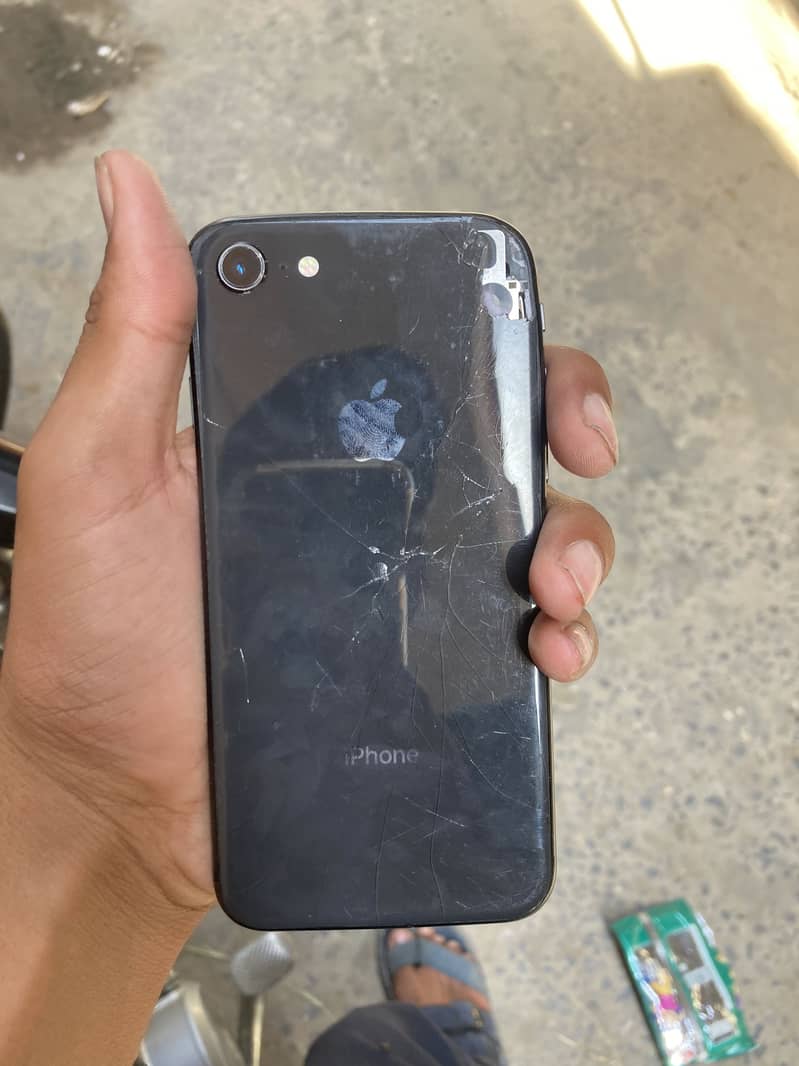 Apple iPhone 8 1