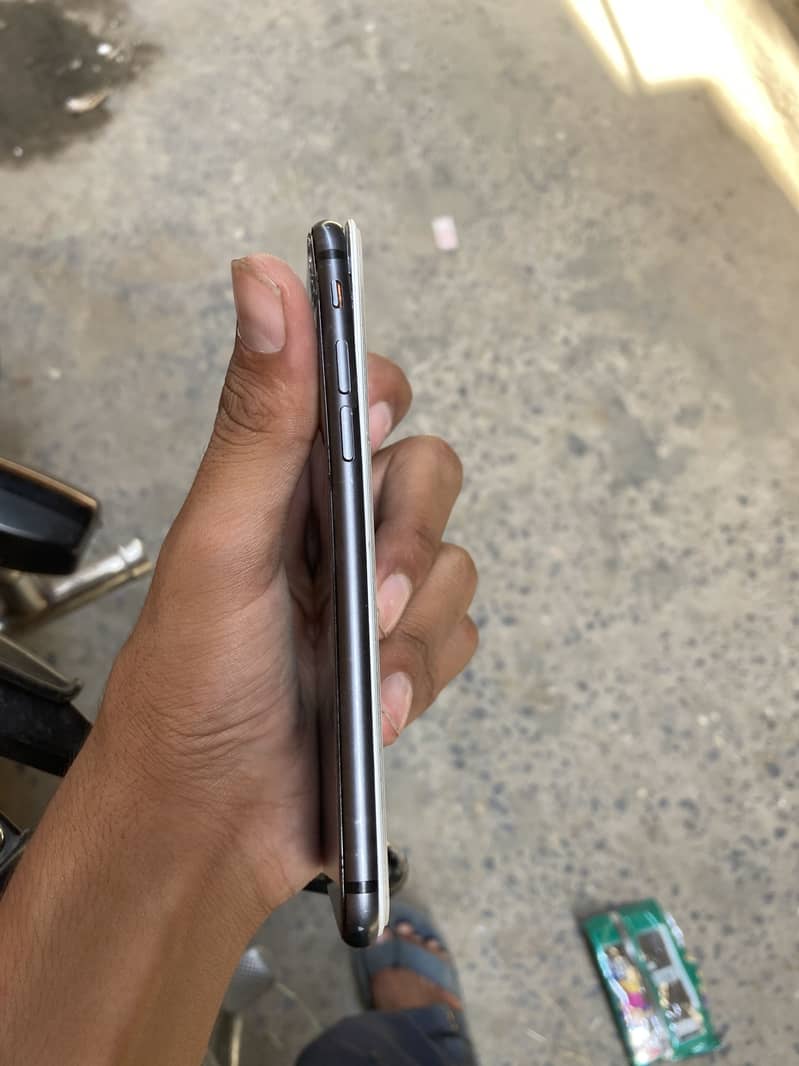 Apple iPhone 8 2