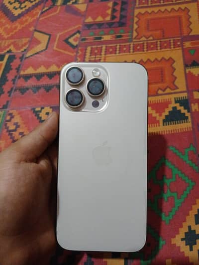 Apple iPhone 16 Pro Max