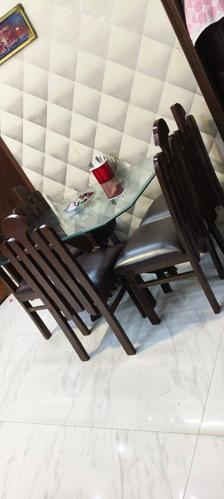 DINING TABLE AND CHAIRS 0
