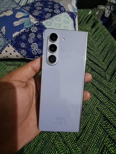 samsung  (Z fold 5) 10/10 12gb /256 gb iner display not work