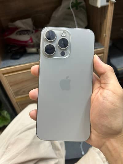 Apple iPhone 15 Pro Max jv