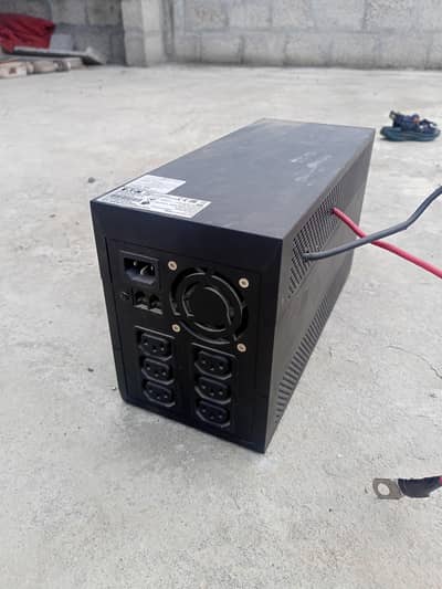 UPS near and clean
