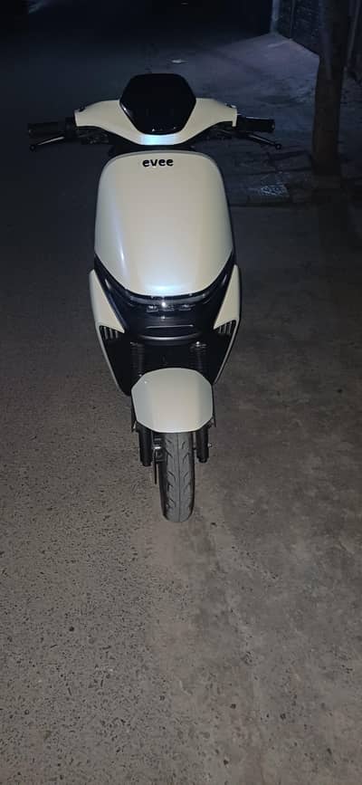 Evee S1 (Lithium Ion Battery)
