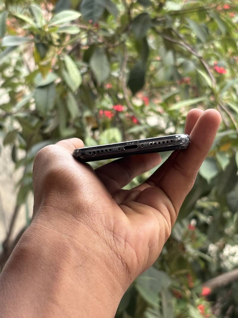 Apple iPhone 7 3