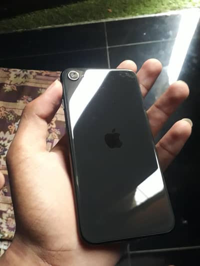 Apple iPhone SE 2020