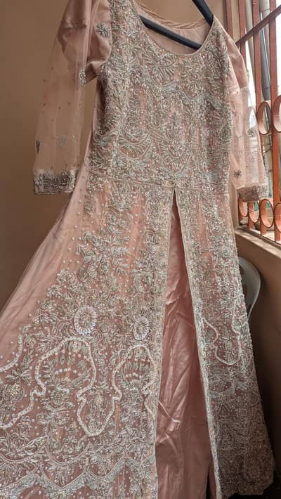 Beautiful Valima maxi available for sale - Excellent Condition