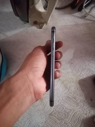Apple iPhone 8