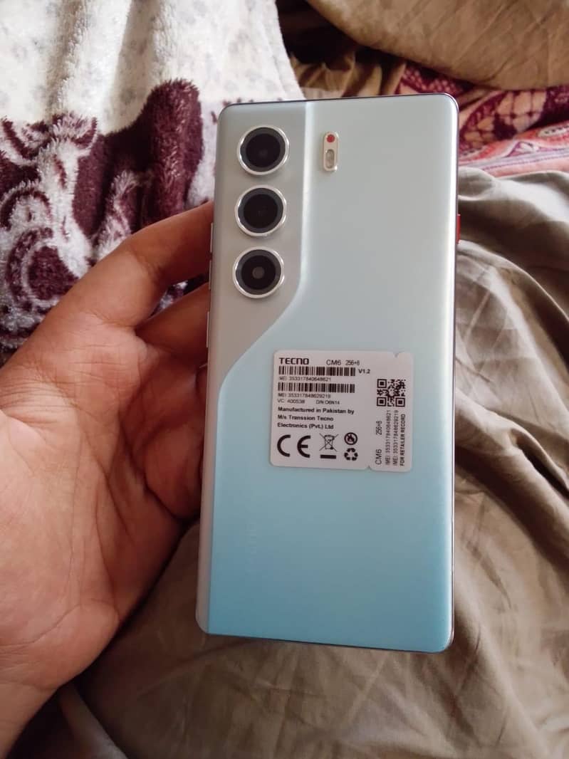 Tecno CAMON 40 Pro 0