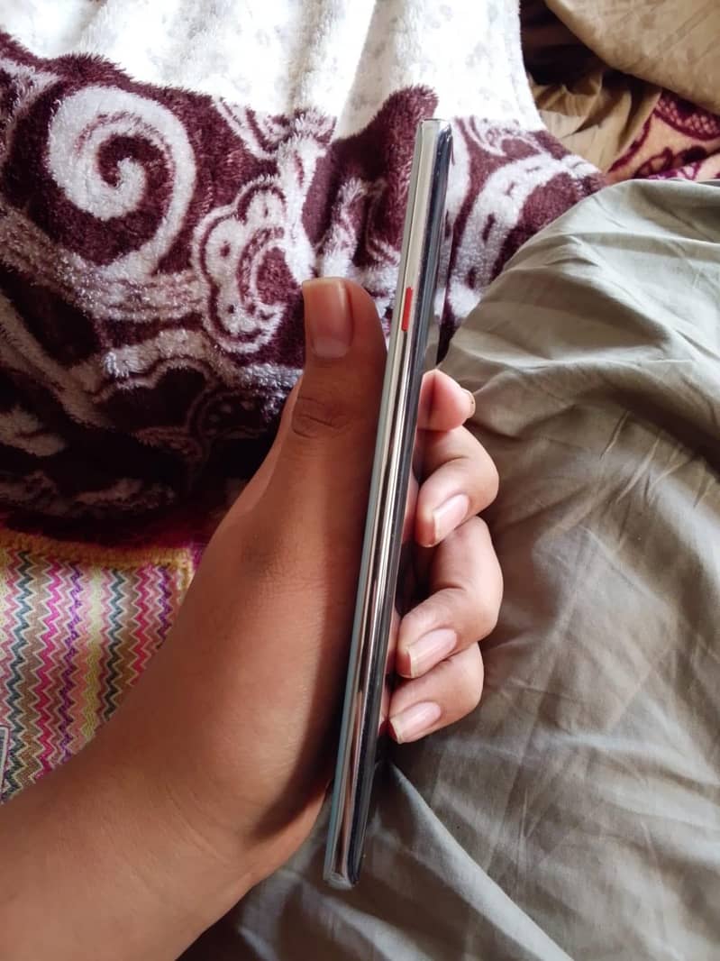 Tecno CAMON 40 Pro 3