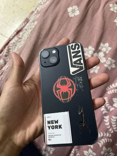 Apple iPhone 13