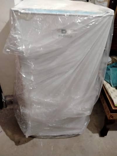 One door Room fridge condition 10/10 with company warranty compriser