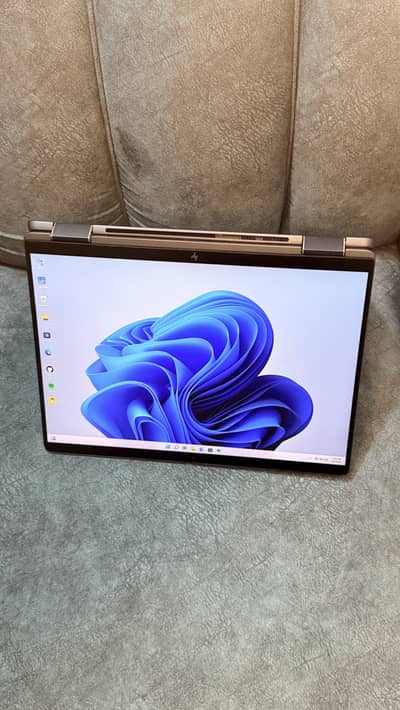 Hp elite dragonfly workstation laptop