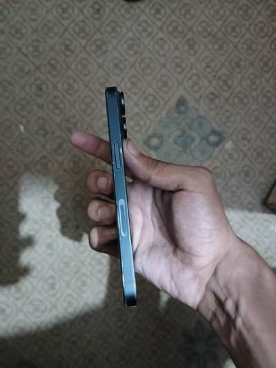 Apple iPhone 14