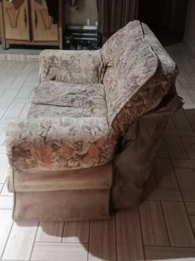 Luxury Sofa Set With Full Comfort Zone - Read Description