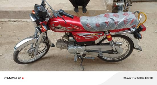 unique red color zero meter 2200 km chali hain