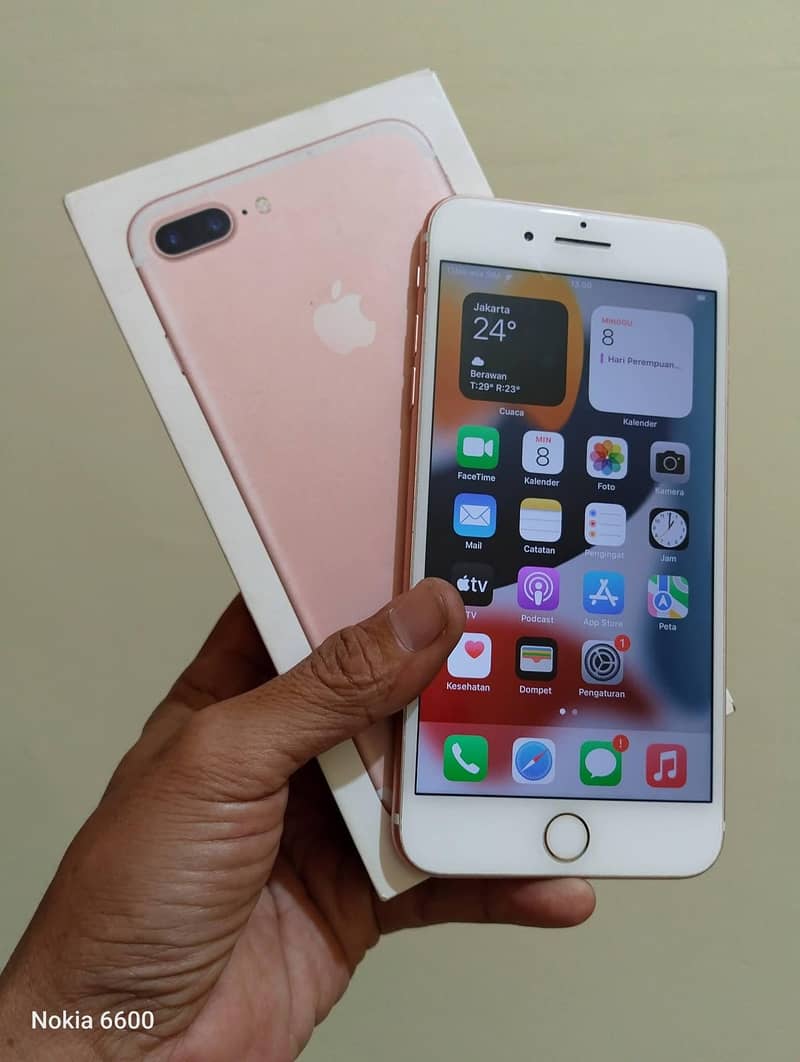 Apple iPhone 7 Plus 1