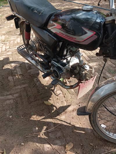 Achi average deti hy . just buy and ride on the way.