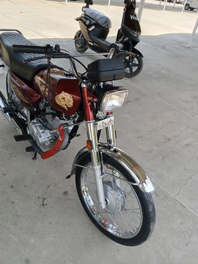 2024/25 125 red color bike best sound good condition, original parts.