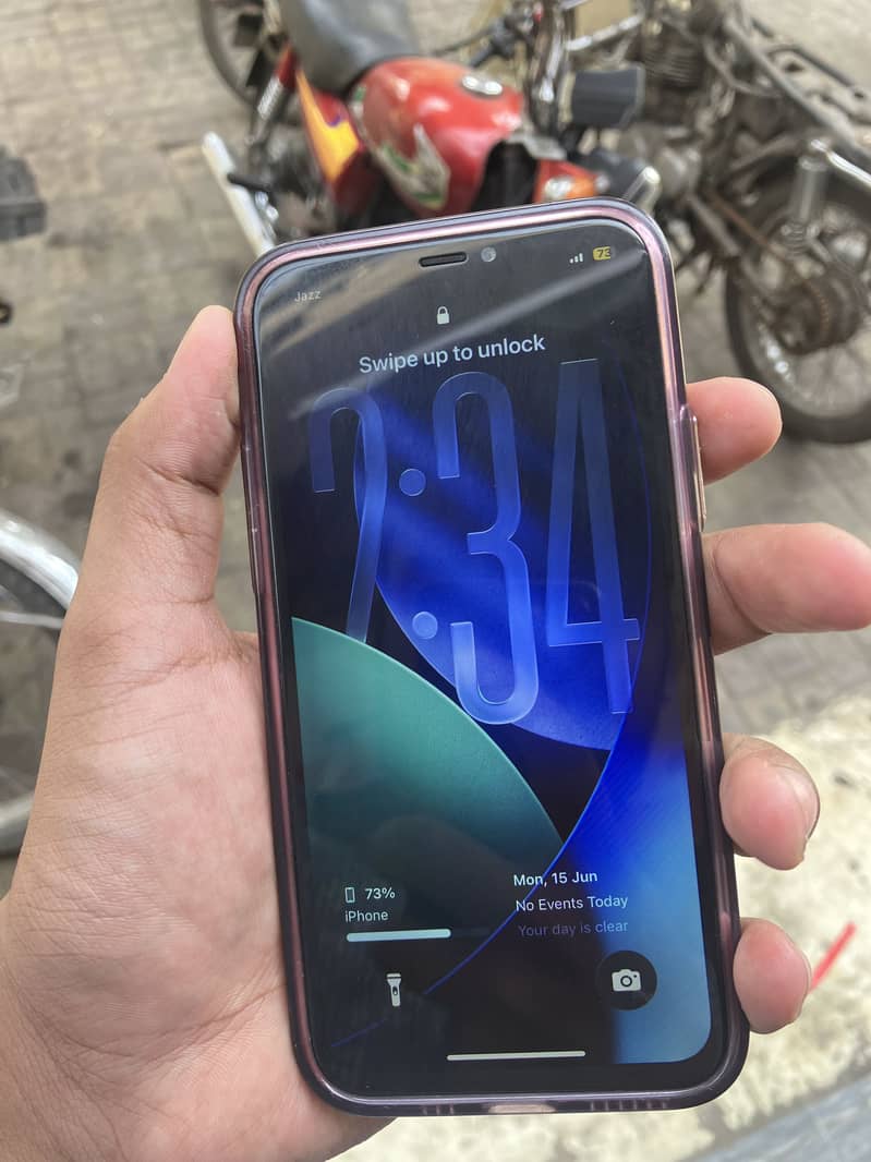 iPhone 11 Pro 1