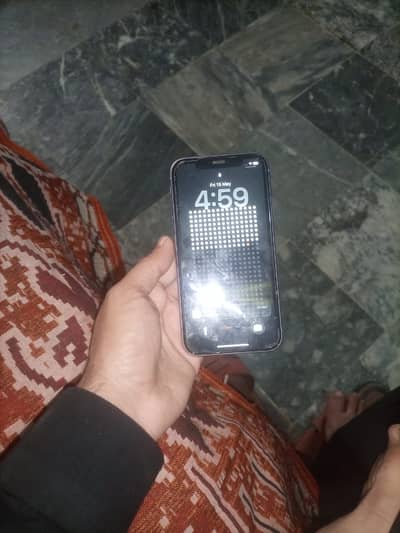 I phone 11 non pta battery helth 77 condition new